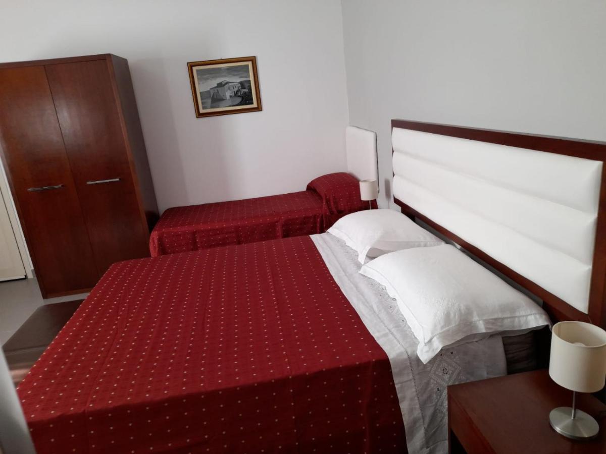 Siracusa Breakfast & Rooms Szirakúza Kültér fotó
